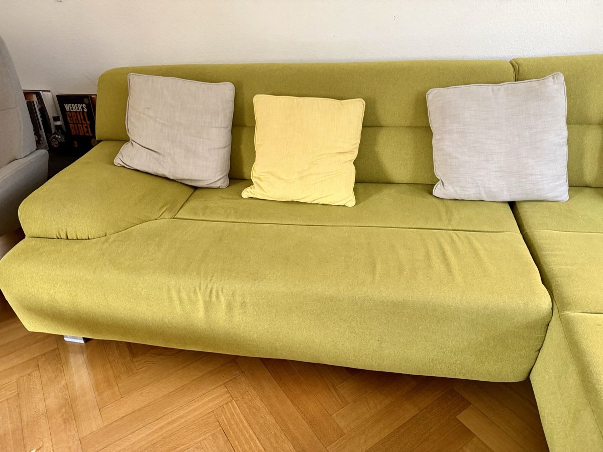 Divani: Ecksofa grün Stoff gute Zustand – Usato da Muttenz venduto da martin_cadosch 2