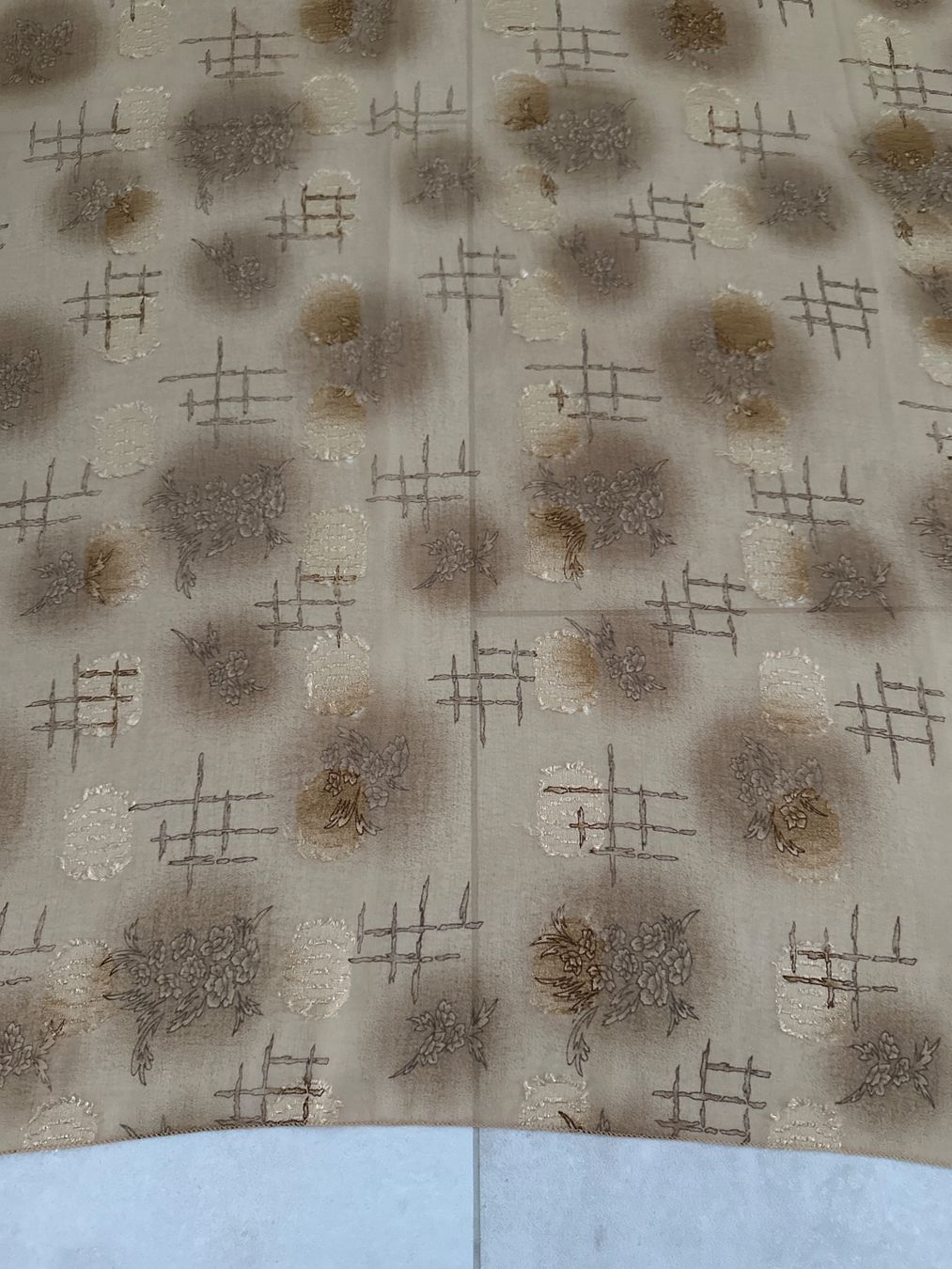 Foulard & Sciarpe: Damen Schal / Tuch beige – Usato da Zug venduto da Hehe 1