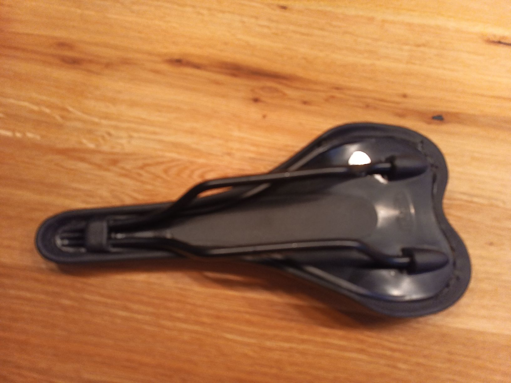 Selle Italia Pièces détachées: Fahrradsattel  – Neuf (Voir description) à Biel-Benken BL par Megat 2