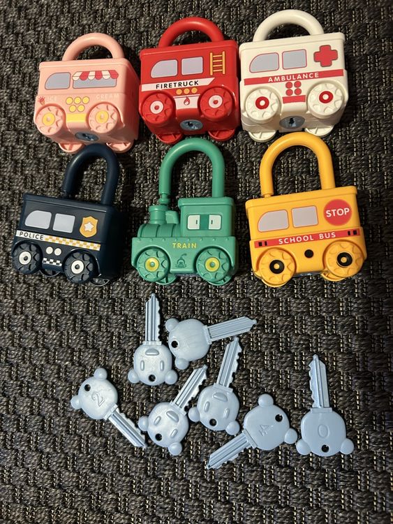 Vehicle Locks Toy with Keys - Firetruck, Police, Train (Neu (gemäss ...