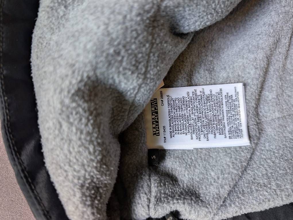 Jacken: Napapijri Rainforest Winterjacke mit Fleecefutter  – Gebraucht aus Winterthur von hndrxxoxo 3