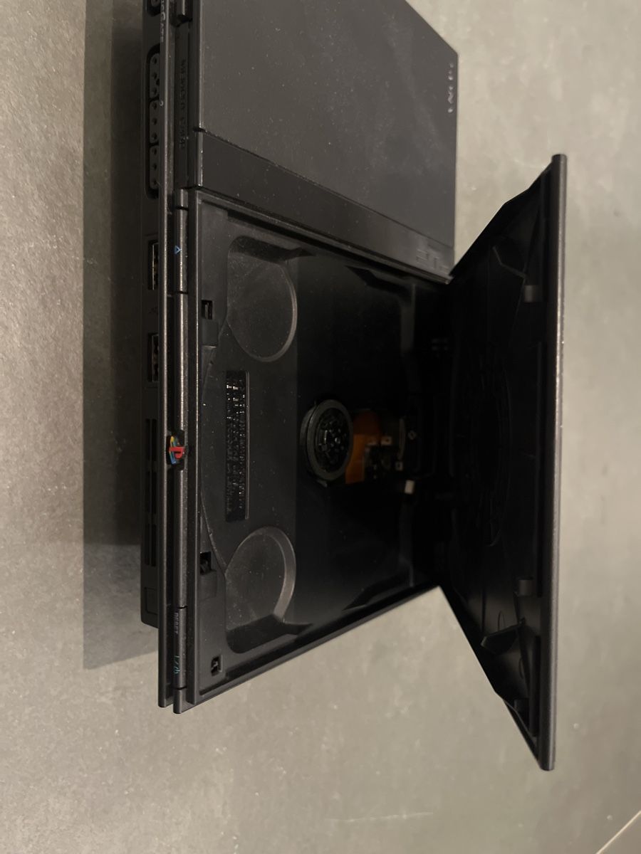 Sony Console: Sony PS2 slim (scph 77004) – Difettoso da Tann venduto da Floripori123 1