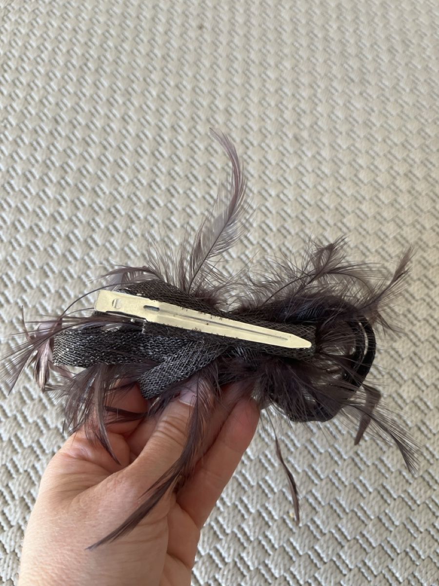 Accessori per capelli: Haarschmuck mit Federn, braun  – Usato da Solothurn venduto da Bobesch08 1