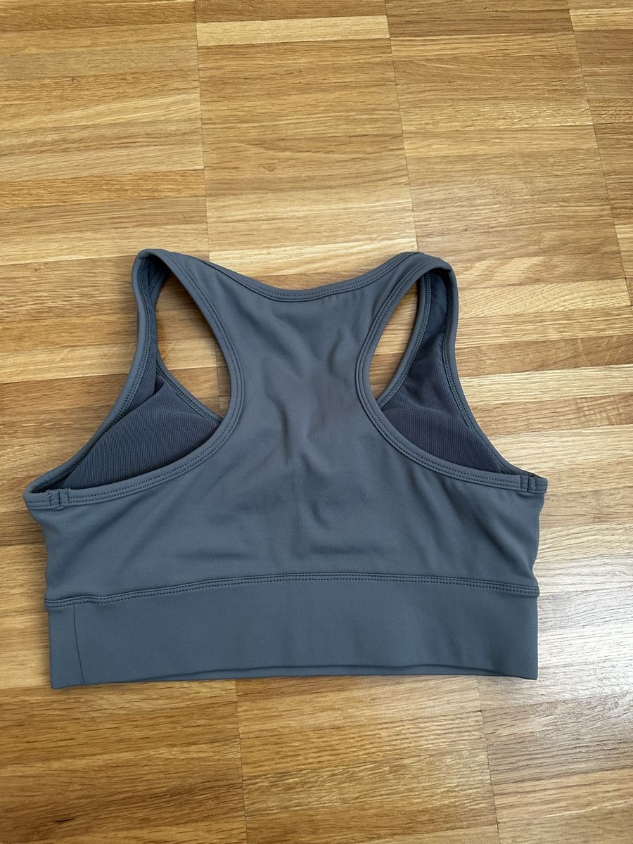 Top: Alpha Coutures Sport BH – Nuovo (secondo la descrizione) da Winterthur venduto da GloSte08 1