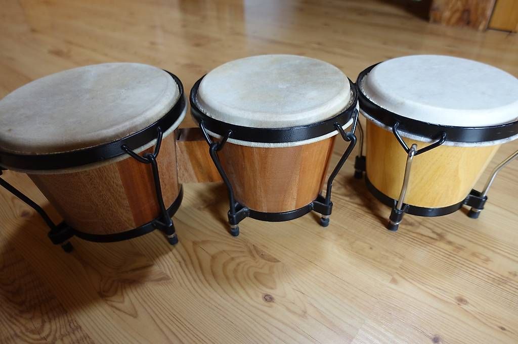 Strumenti musicali: Bongos mit Übungsheft und CD – Usato da Berg am Irchel venduto da Imma2 2