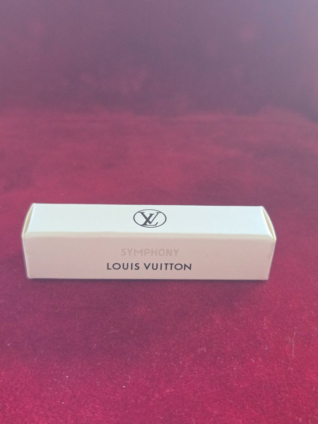 Louis Vuitton Parfum & Eau de Toilette: Louis Vuitton Symphony Extrait de Parfum 2ml neu – Neu und originalverpackt aus Zürich von fairplayer_zurich