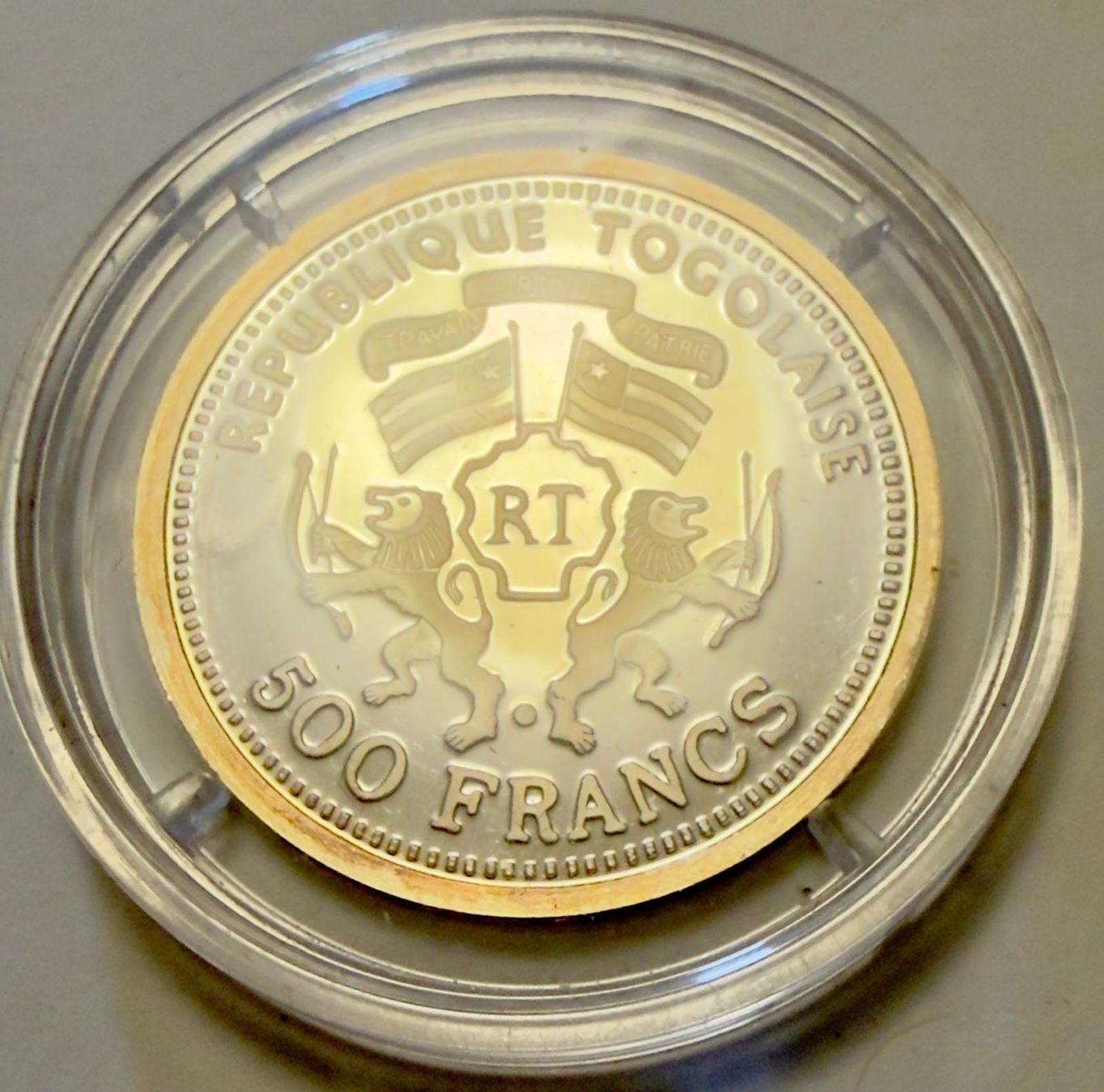 Tutti le monete: Togo 500 Francs 2000 silver Albert Einstein Kat: CHF 41.- – Nuovo (secondo la descrizione) da Zürich venduto da Tasmiyah 3