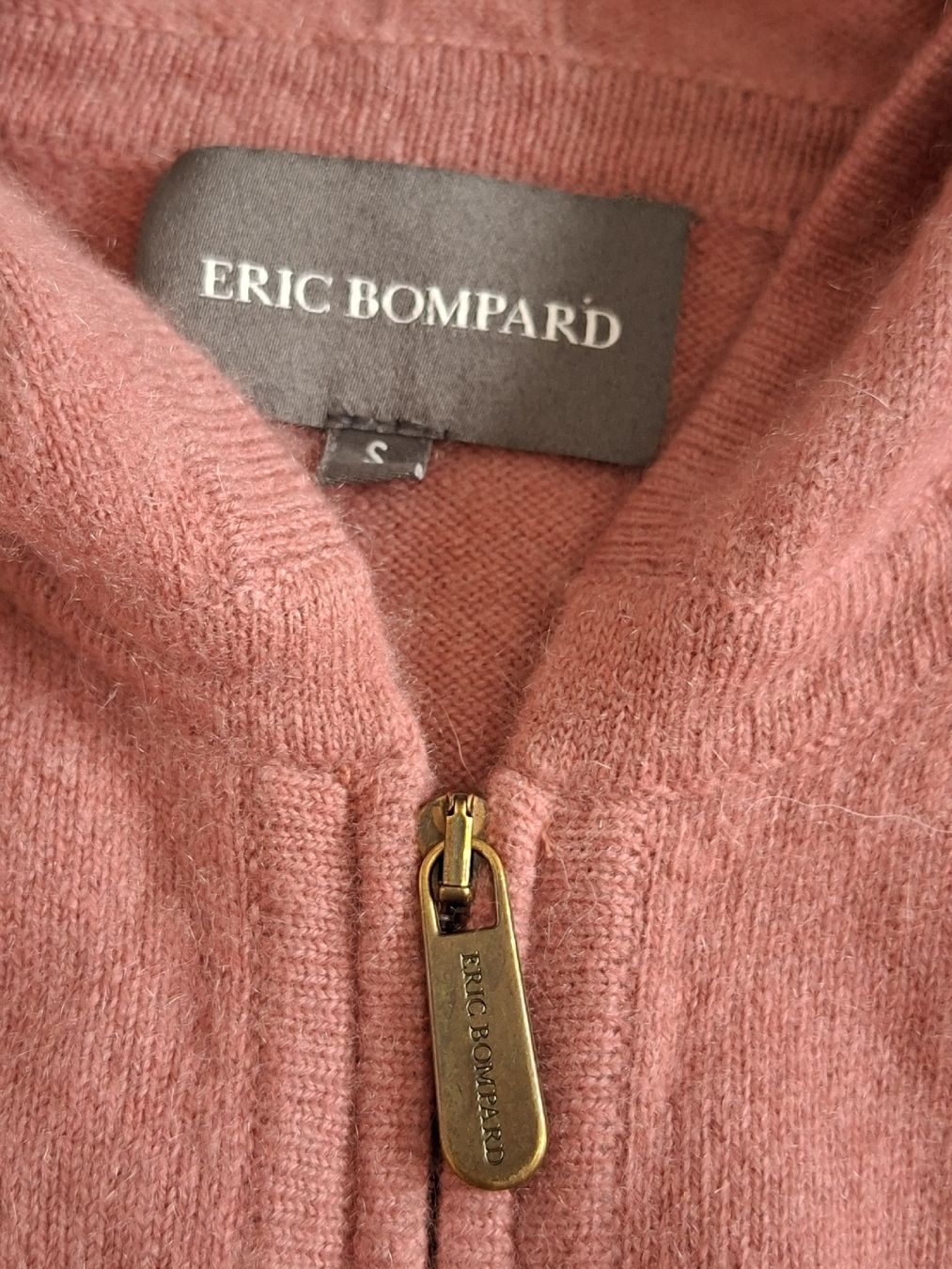Maglioni & Felpe: pull à capuche zippée en cachemire 100% Eric Bompard,  – Usato da Renens VD venduto da ser_j2fn 5