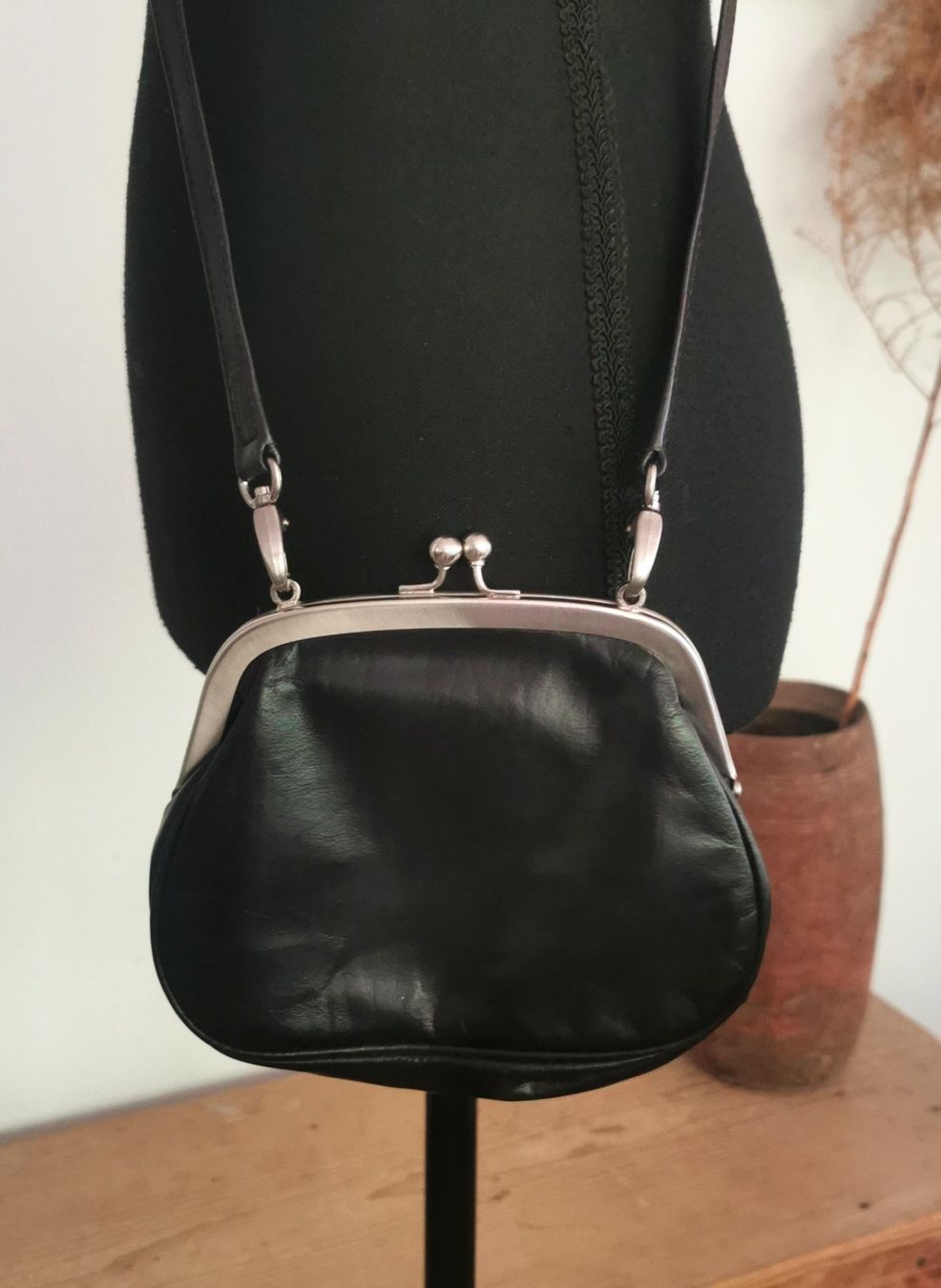 Borse da donna: Sticks and stones Kleine Ledertasche – Usato da gachnang venduto da tibus1 1