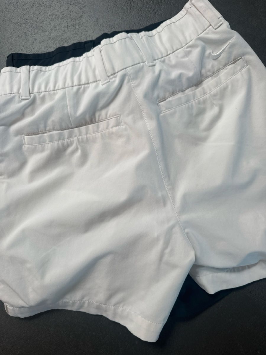 Nike Lotti di vestiti: Nike Golfshorts Gr. XS, 2 Stück – Nuovo (secondo la descrizione) da St. Gallen venduto da Ursula66 3
