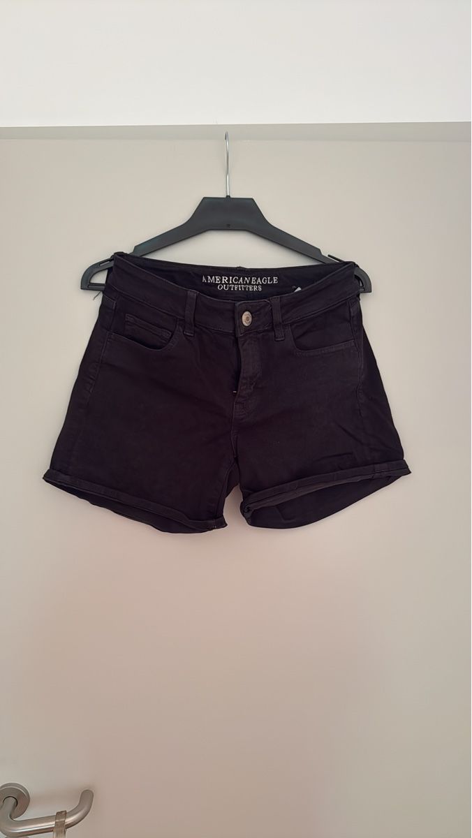 American Eagle Jeans: American Eagle Shorts black size 8  – Usato da Geneve venduto da fed_grg5