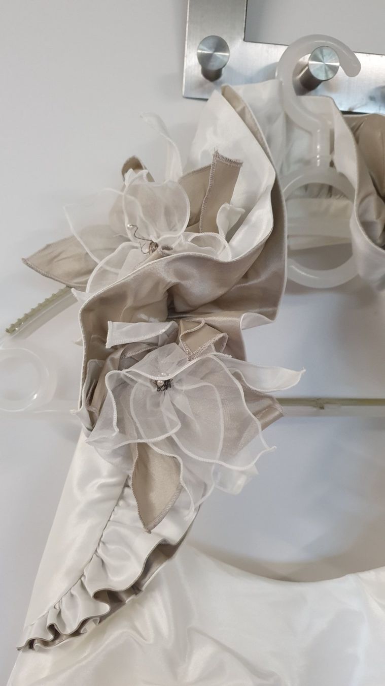 Vestiti: Hochzeitskleid – Usato da Tafers venduto da Nathtafers 3
