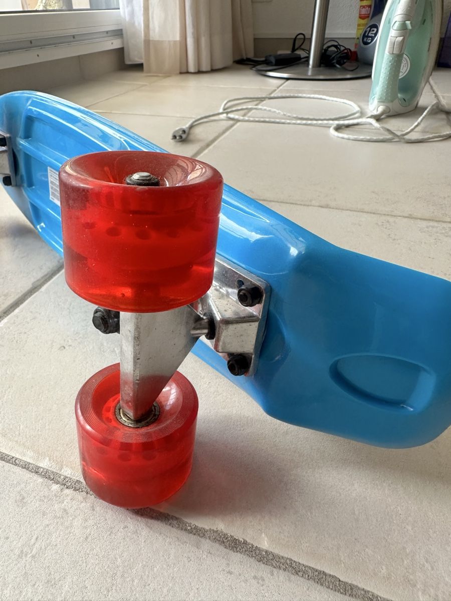 Skateboards: Rollbrett – Neu (gemäss Beschreibung) aus Stallikon von samobini 1