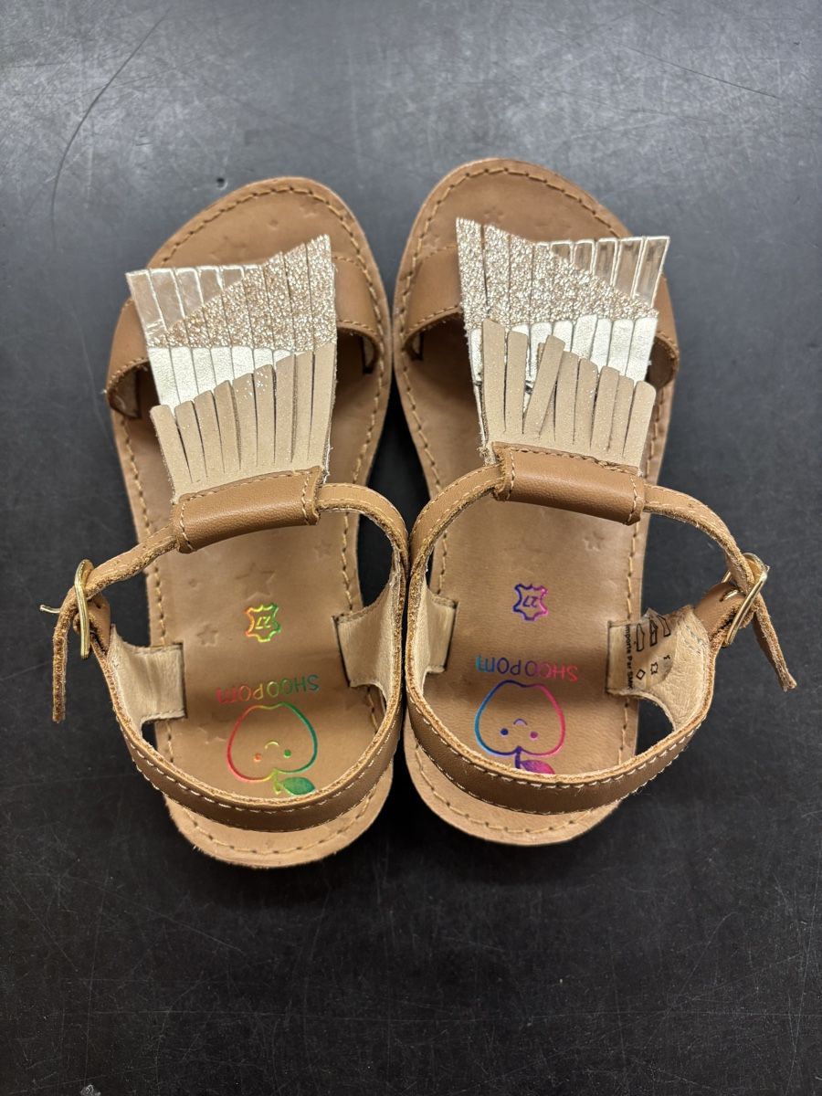 Scarpe per ragazze: Shoopom Sandalen Mädels, Grösse 27 – Usato da Büren an der Aare venduto da Nikito2001