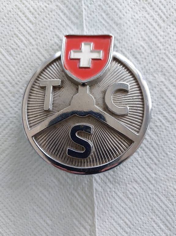 Placchette & Badge: Ancien insigne, emblême TCS – Usato da Martigny venduto da paquito60 1