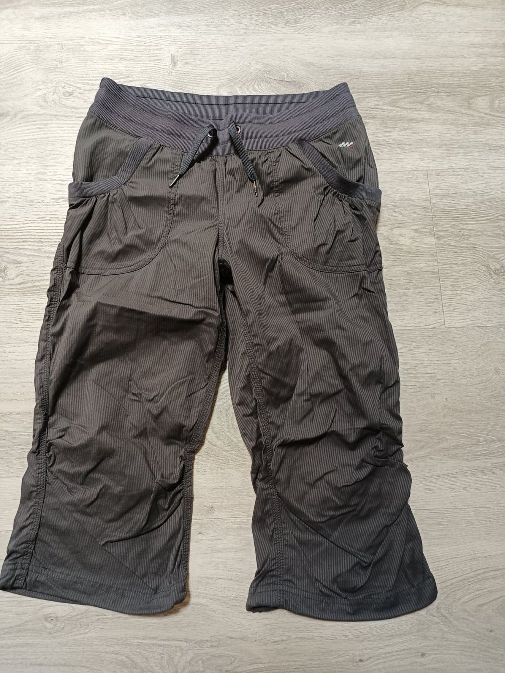 Pantaloni: Sommerhose 38 – Usato da Bätterkinden venduto da Elefantenzoo