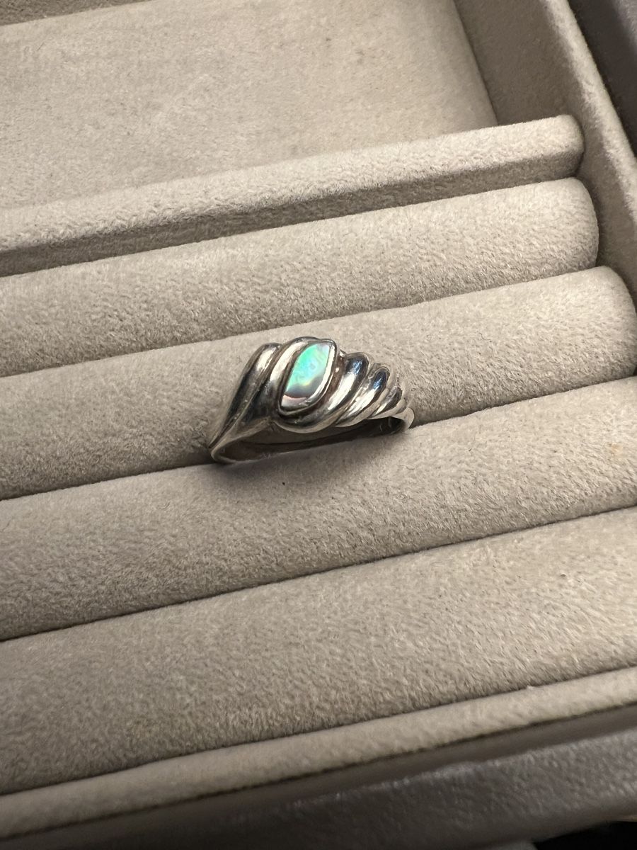 Bagues: Ring mit Perlmutt – D'occasion à Ebertswil par Aayra