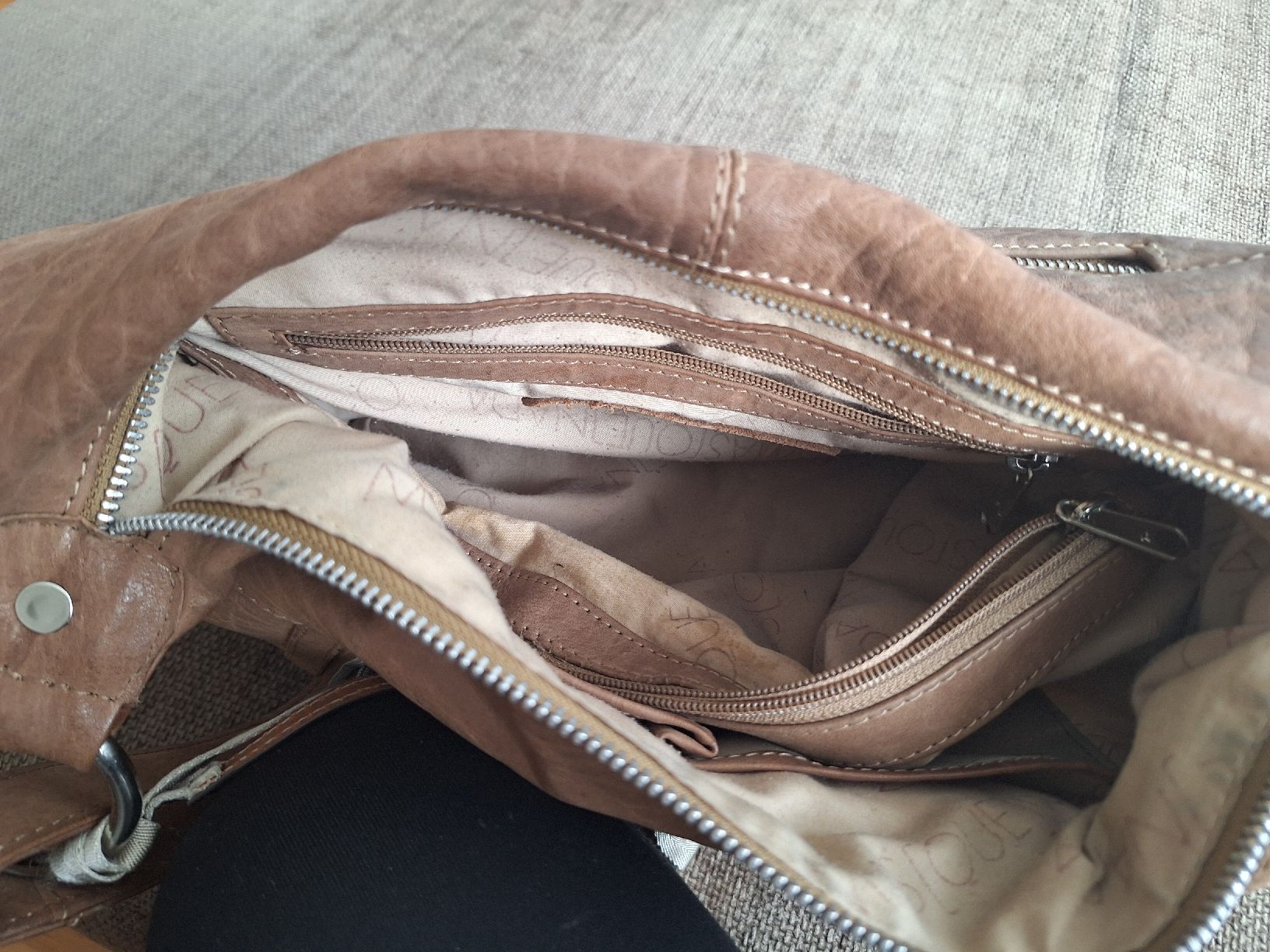 Taschen für Damen: Leder Handtasche – Gebraucht aus Bassersdorf von Makeje58 2