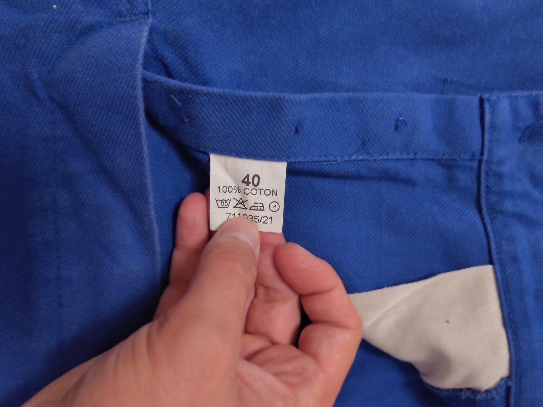 Lots de vêtements: Bleu de travail ensemble pantalon et veste – D'occasion à Biel/Bienne par vin_mq5n 1