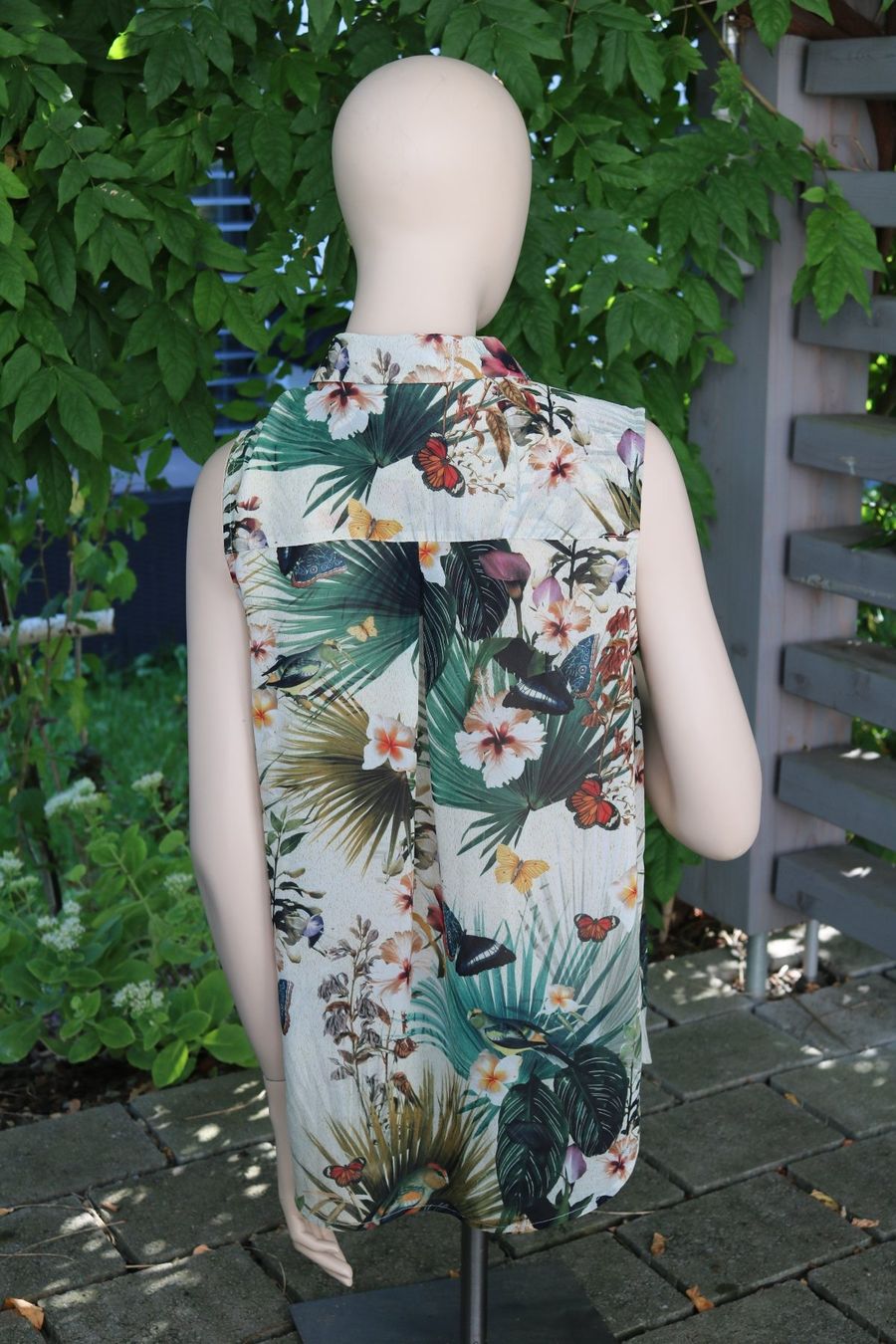 H&M Camicette: Ärmellose Bluse Marke H+M – Usato da Frick venduto da Beni58 2