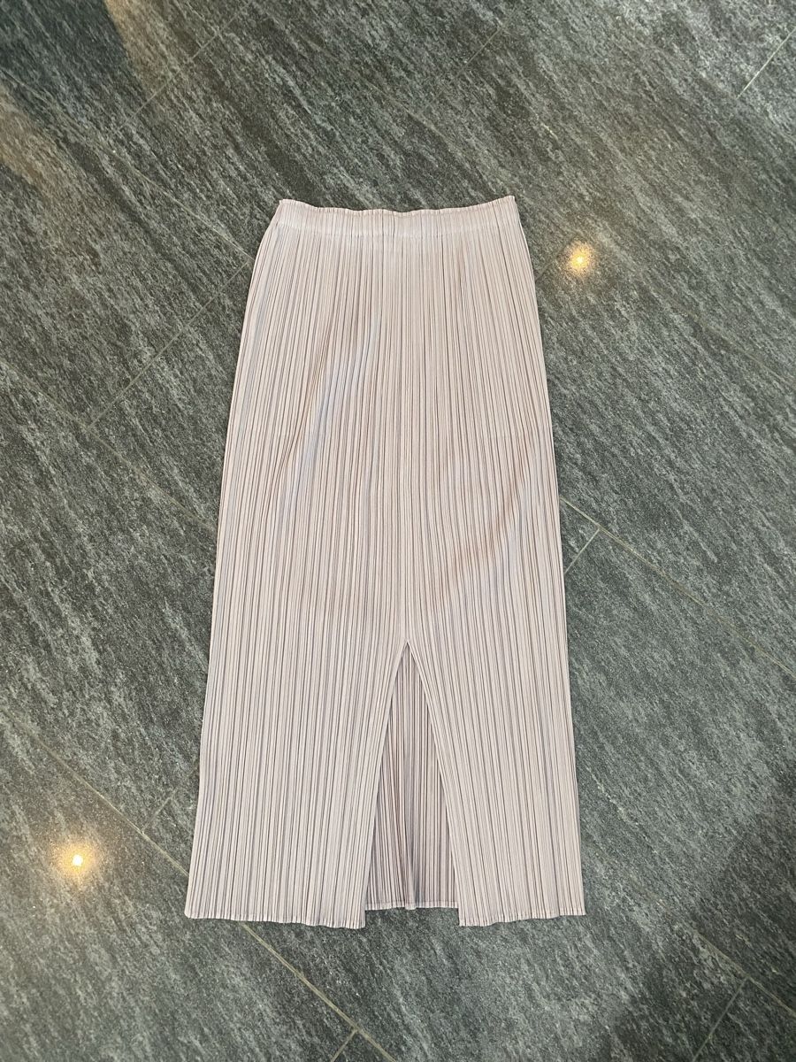 Issey Miyake Gonne: Issey Miyake Pleated Skirt – Nuovo (secondo la descrizione) da Luzern venduto da rachlaw1 2