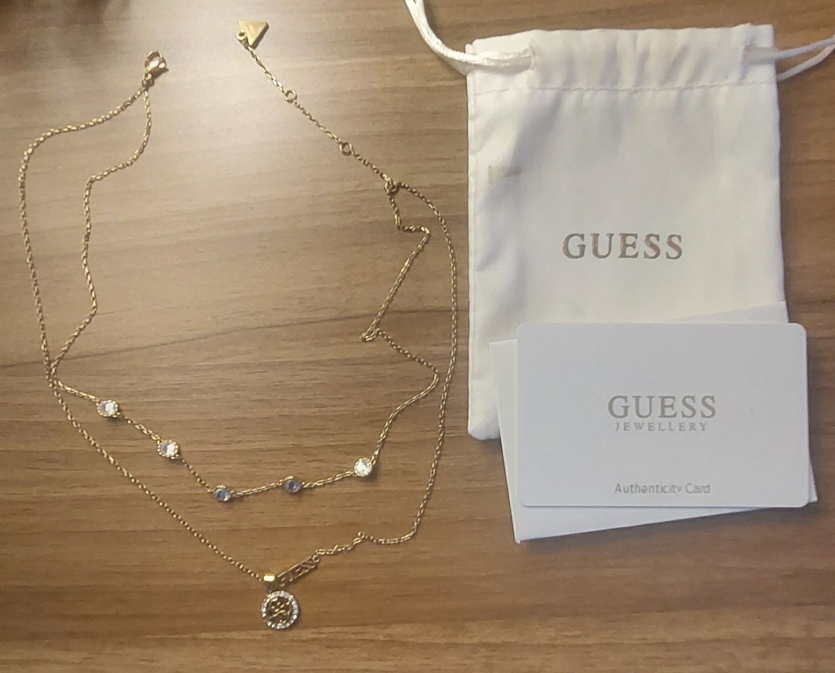 Guess Colliers: collier Guess – D'occasion à Collonges par cam_72xf