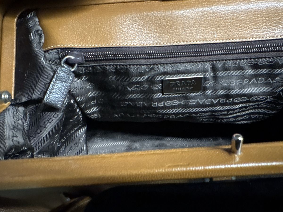 Prada Taschen für Damen: Vintage Prada Doctor bag Handtasche – Gebraucht aus Contra von bubi 3