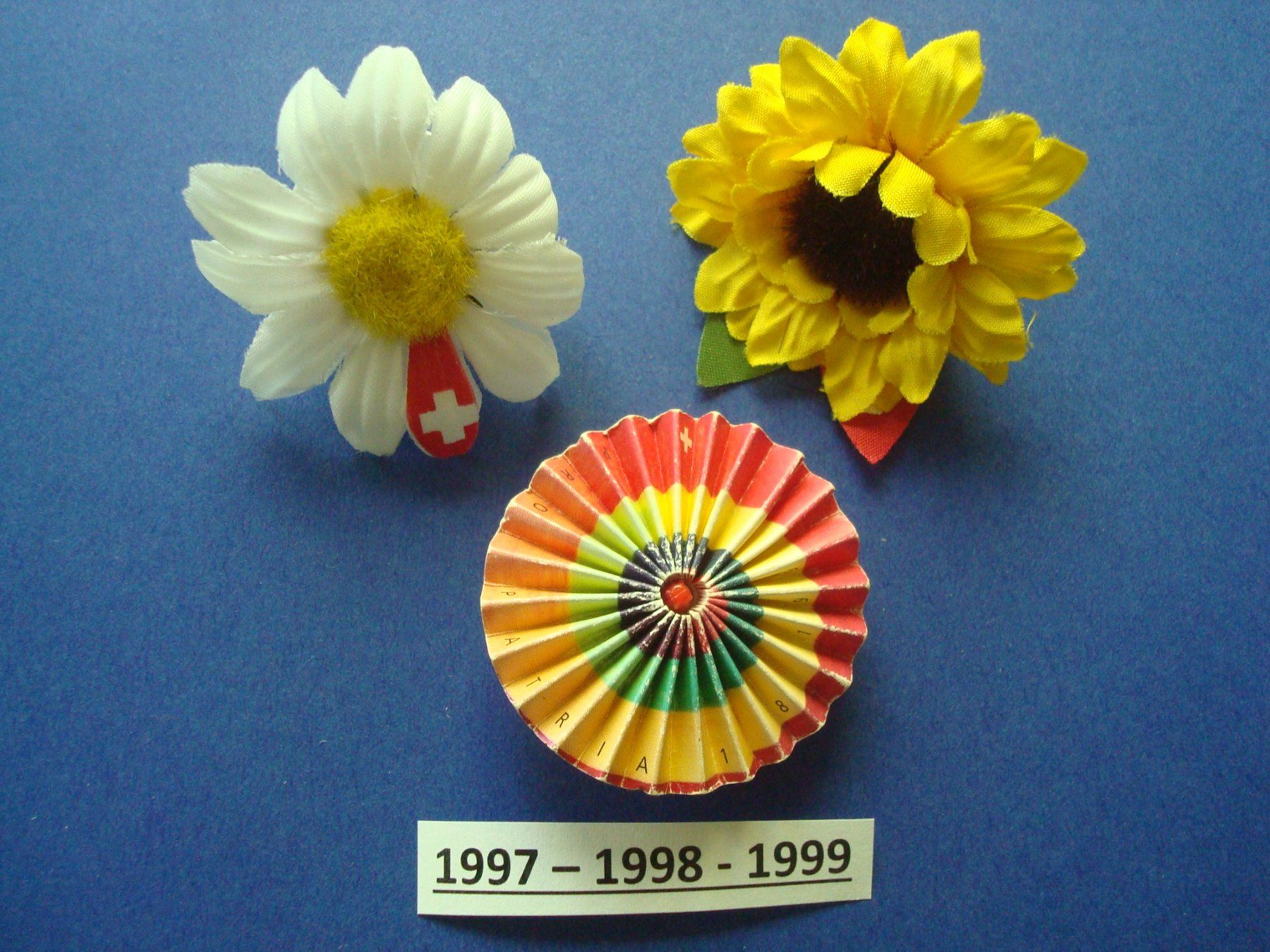 Placchette & Badge: Abzeichen 1. August 1997-1998-1999 – Usato da Riehen venduto da Baerewaegli