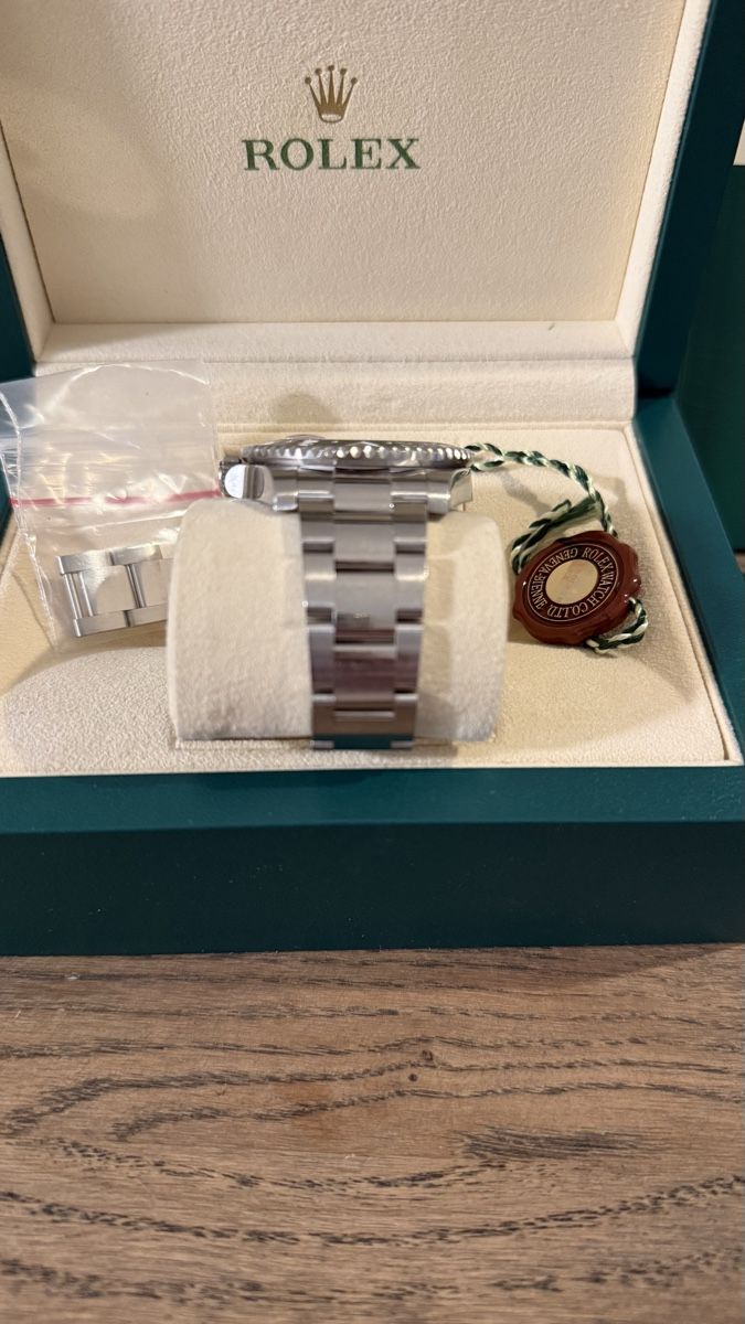 Rolex Orologi: Rolex GMT Master 2 - Schwarz – Usato da Thalwil venduto da Deliberate_Focus 3