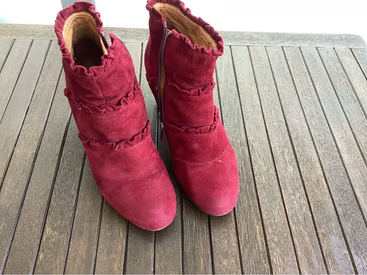 Chie Mihara Scarpe da donna: Stiefeletten Gr. 40 von Chie Mihara – Usato da Basel venduto da Viktoria1958