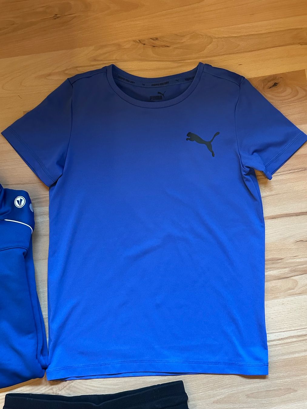 Lotti & Set di vestiti: Sportset Grösse 140 – Nuovo (secondo la descrizione) da Hausen AG venduto da dege02 3