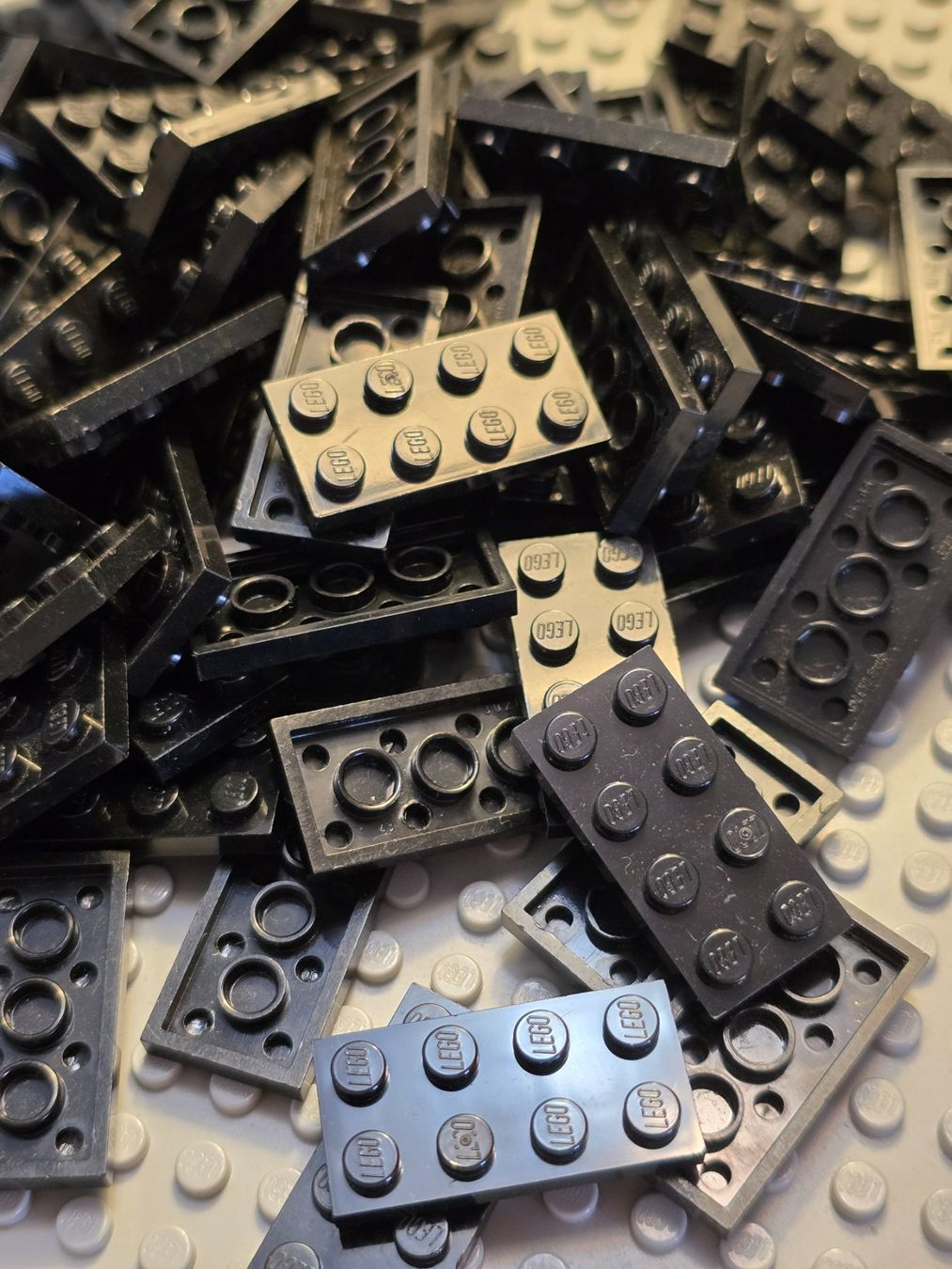 Lego Kit di costruzioni: Lego 96x Platten  2x4(3020) schwarz – Usato da Basel venduto da Swi-7621