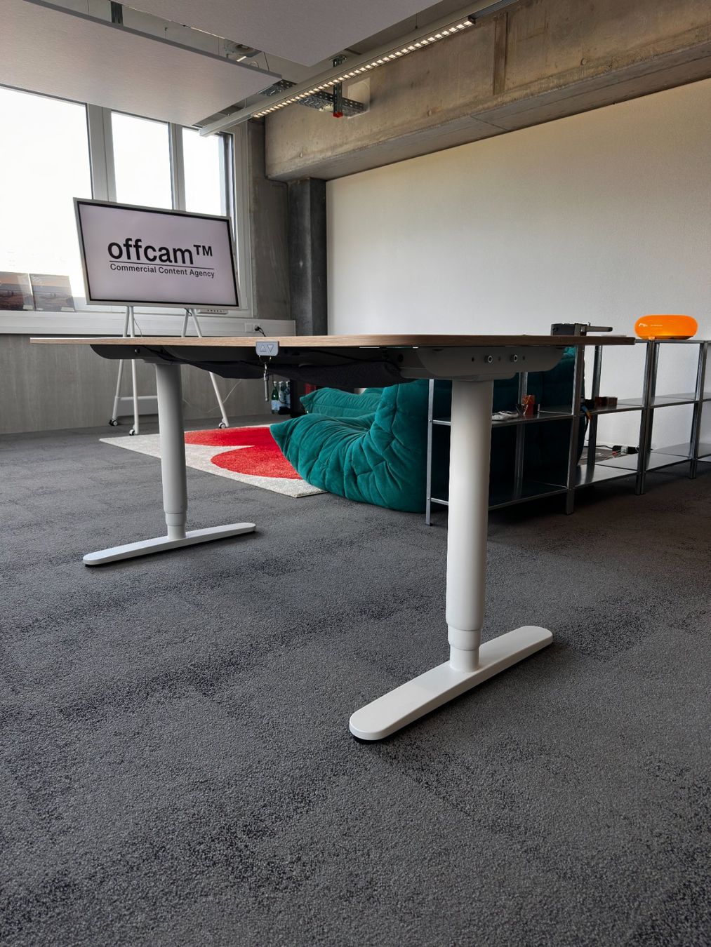 Ikea Scrivanie: IKEA BEKANT Scheibtisch 160x80cm – Usato da Aadorf venduto da ericschuster 5
