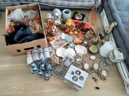 2 Kisten voller Deko-Artikel (für alle Jahreszeiten)