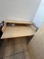 Schreibtisch