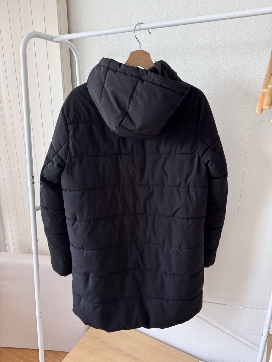 Esprit Giacche: Esprit Black Puffer Coat - Size S - Perfect for Winter – Usato da Zürich venduto da Flao_78376 1