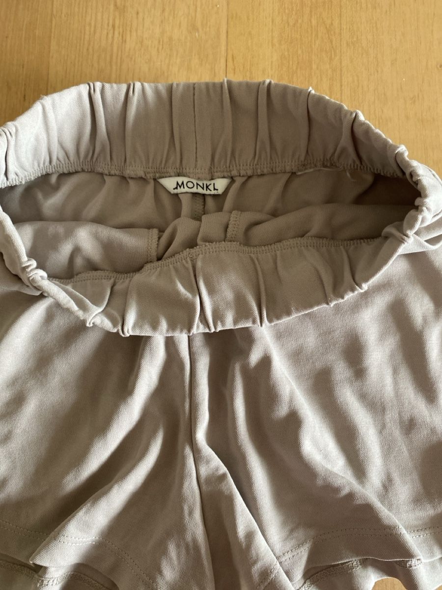 Pantaloni: Kurze Stoffhose Gr. 152 – Usato da Illnau venduto da Dodo115 1