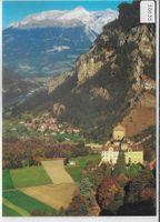 Rothenbrunnen mit dem Schloss Orthenstein im Domleschg