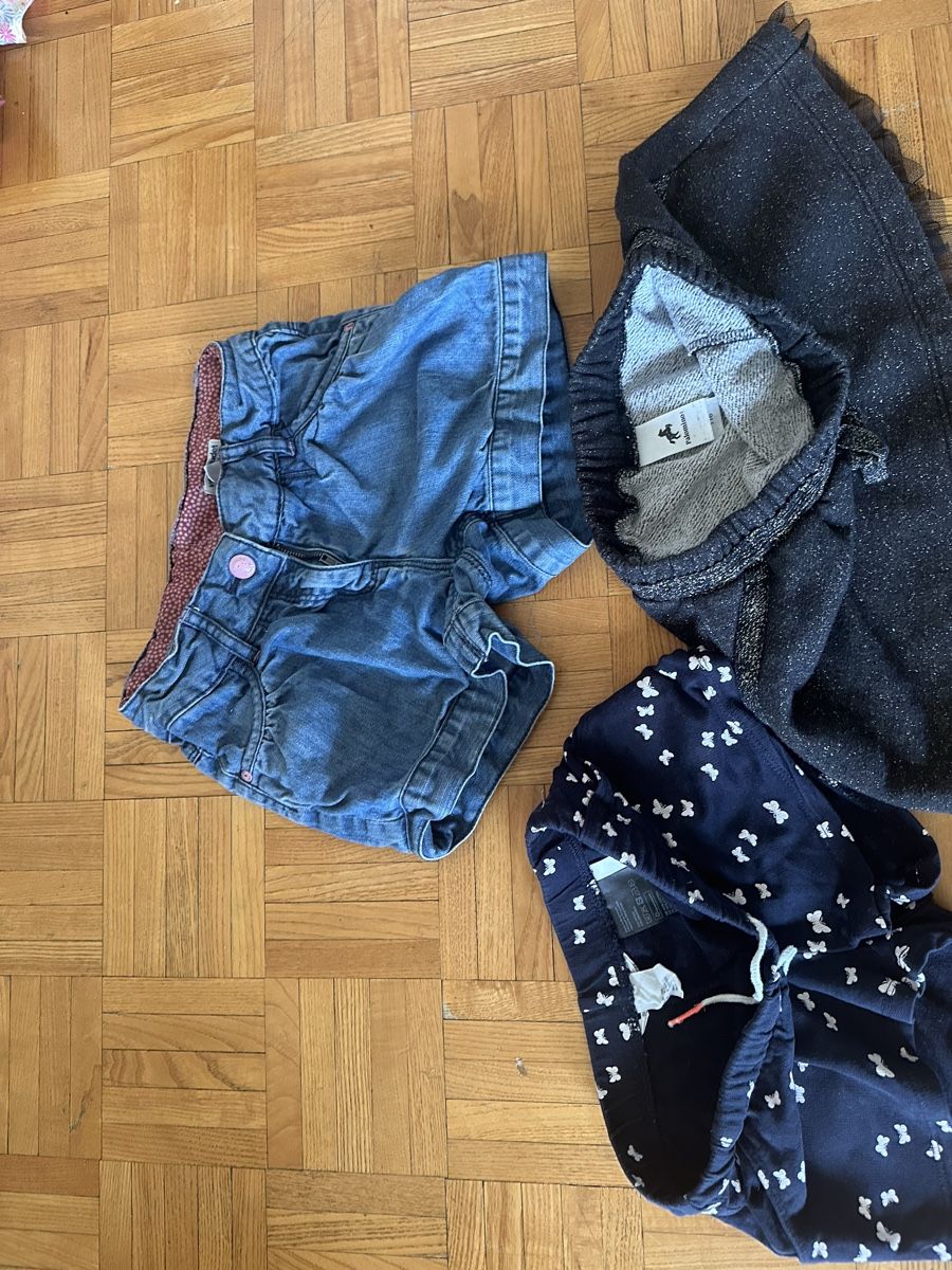 Lotti & Set di vestiti: 2 Kurzhose + 1 Rock gr 116 – Usato da Uster venduto da bek_v2ct 1