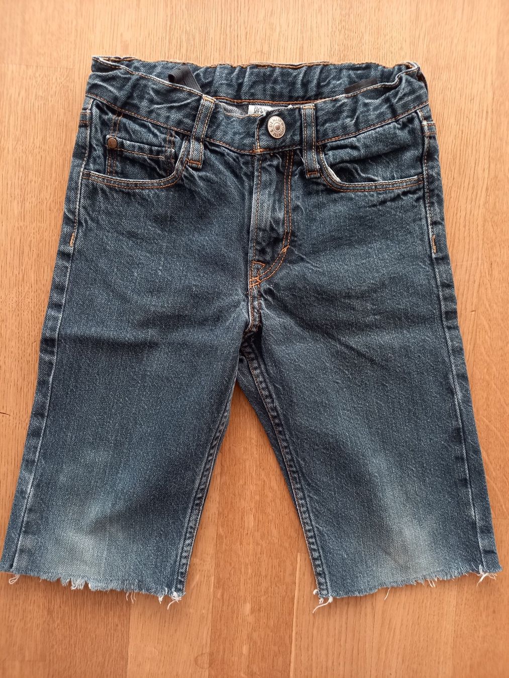 H&M Pantaloni: Sommer Jeans Shorts, Gr. 122, Slim – Usato da Luzern venduto da latinaluna