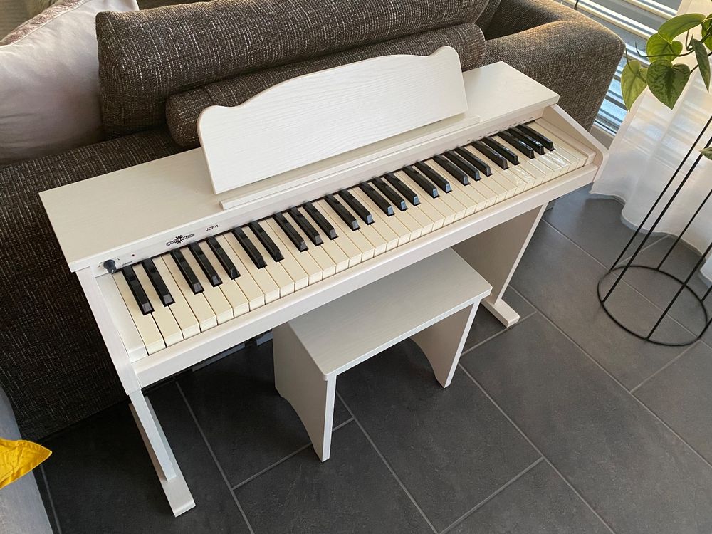 Junior deals digital piano