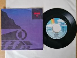 Holly Johnson – Love Train / Murder in Paradise 7" Vinyl