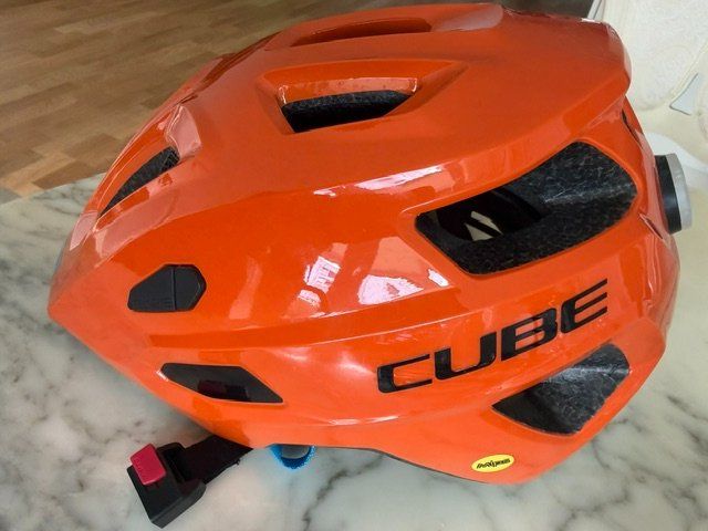 Cube Casques: Cube Aktionteam Helmet M 52-57 cm – D'occasion à Wabern par MagdalenaWabern 2