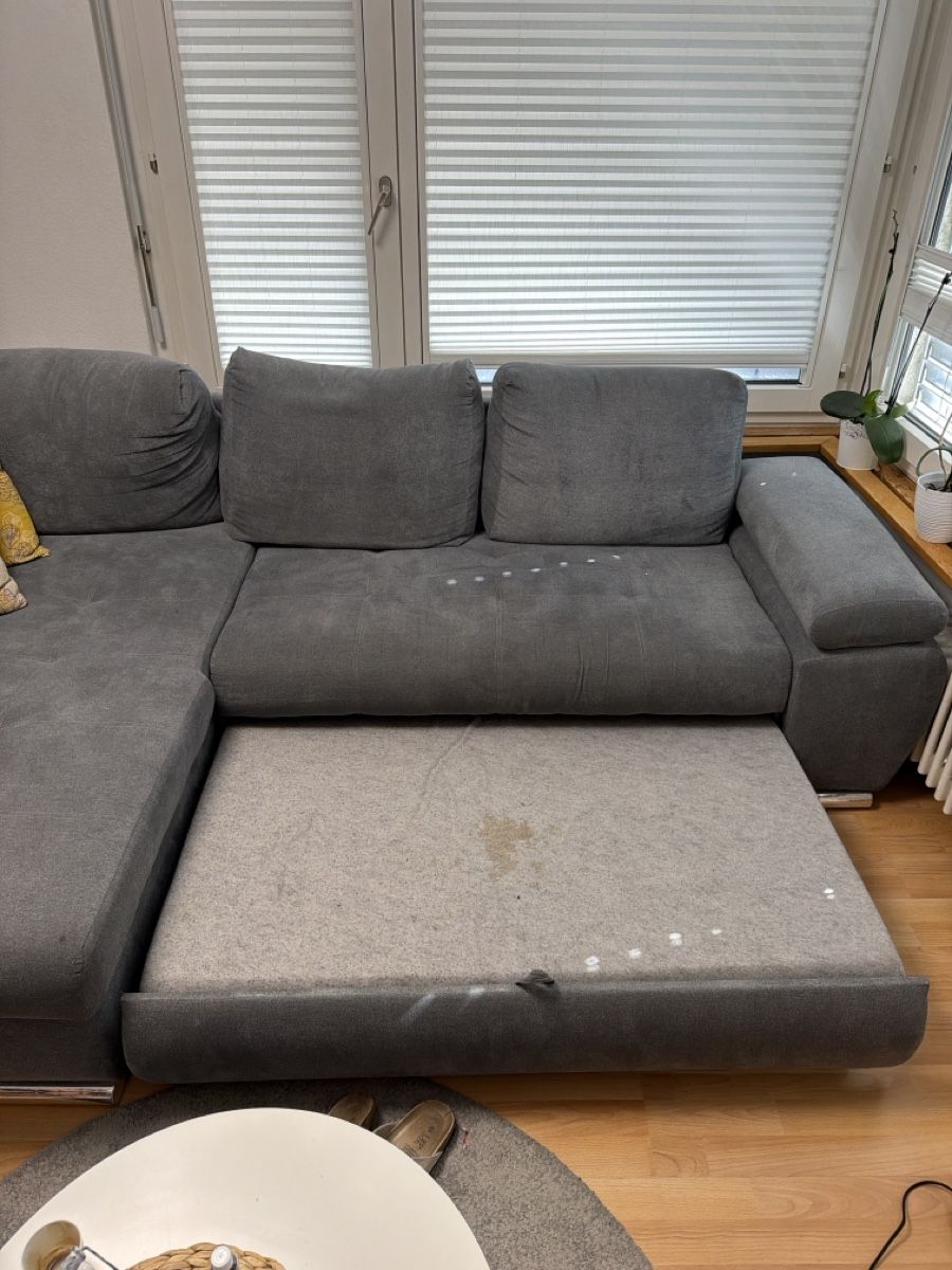 Conforama Divani: Divano angolare grigio con contenitore e letto estraibile – Usato da Gränichen venduto da sal_5b77 2