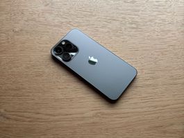 iPhone 13 Pro 128 GB Graphit – Akkukapazität 100% –