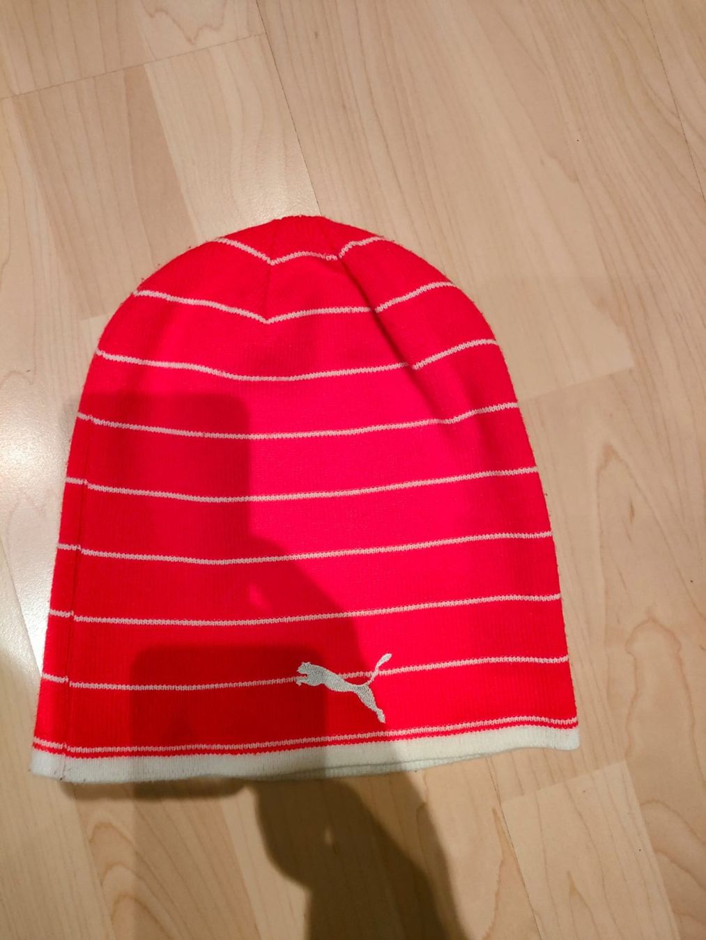 Copricapi, berretti & cappellini: Rote Wintermütze Puma gestreift – Usato da Feusisberg venduto da Whitefir
