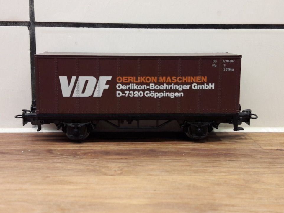 Märklin Modellini di ferrovie: Märklin HO AC : DB wagon container "VDF" – Usato da Buttes venduto da Cafe2005 1