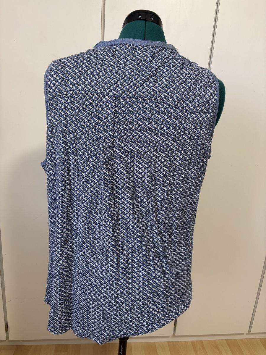 T-shirts: Damen T‘Shirt – Neuf (Voir description) à Thürnen par Lilie37 3
