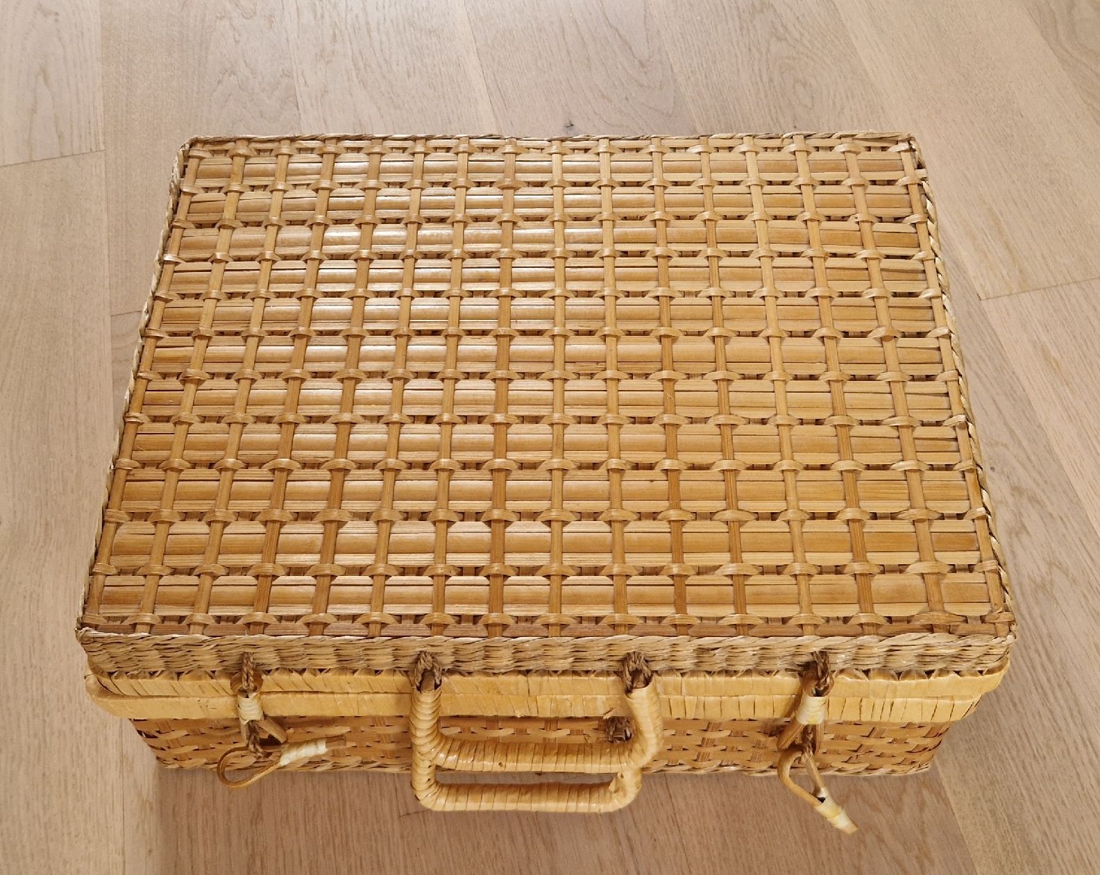 Sonstiges für Haushalt & Wohnen: Bastel-/Picknickkorb mit Blumenmuster  – Gebraucht aus Gasel von sale65