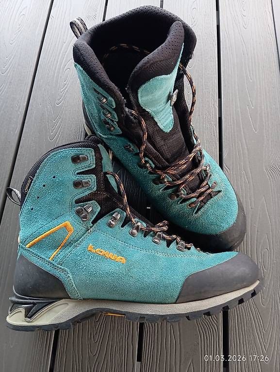 Lowa Scarpe da uomo: Wanderschuhe Lowa Gr. 41 – Usato da Baar venduto da Rene118